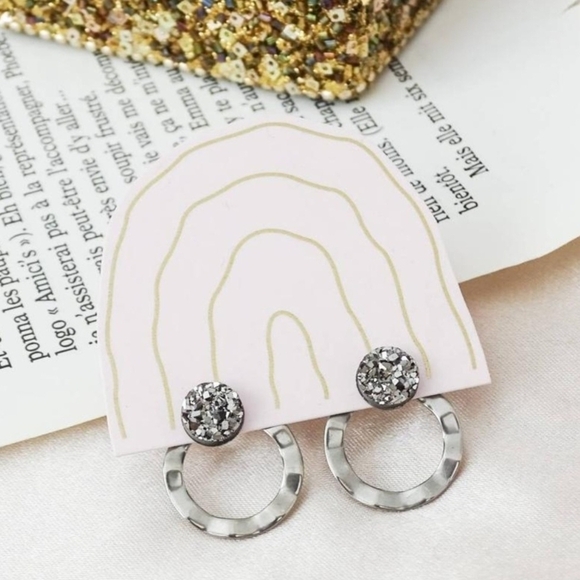 vintage glory 22 Jewelry - 🇨🇦 Vintage Glory 22 Emily Earrings – Silver Statement Studs